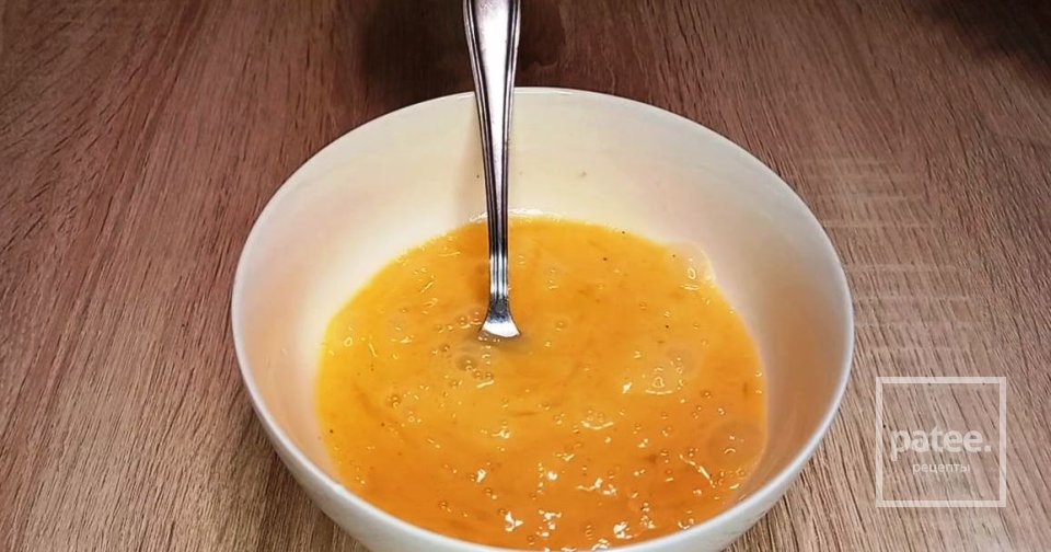 Омлет с ветчиной и  сыром - Шаг 4