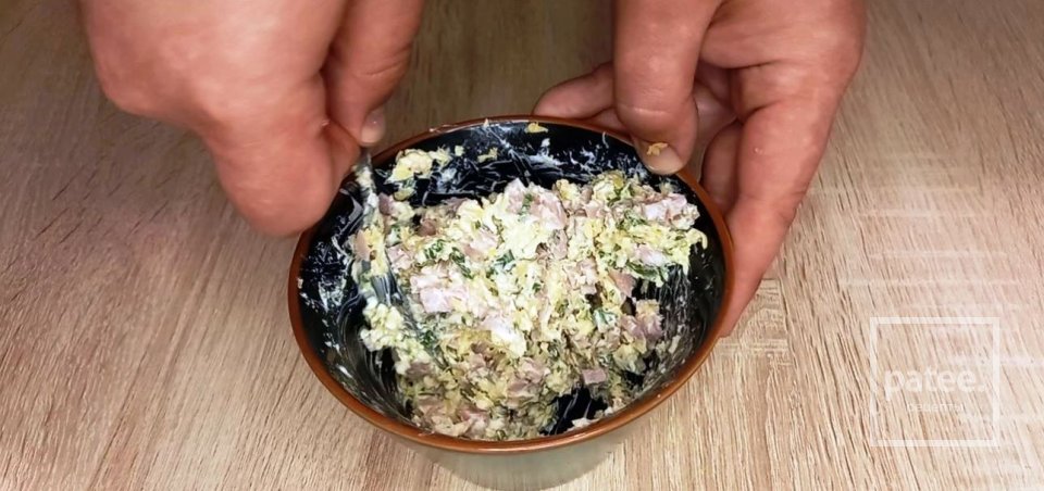 Омлет с ветчиной и  сыром - Шаг 12