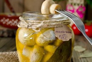 Шампиньоны маринованные