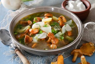 Суп из лисичек с репой