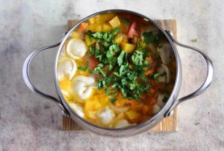 Суп с пельмешками