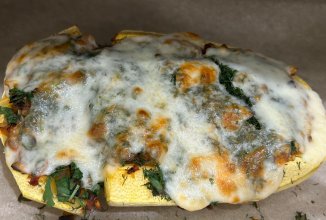 Кабачки, фаршированные рисом и овощами