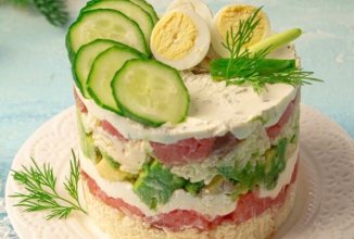 Салат с семгой, рисом и авокадо 🥗