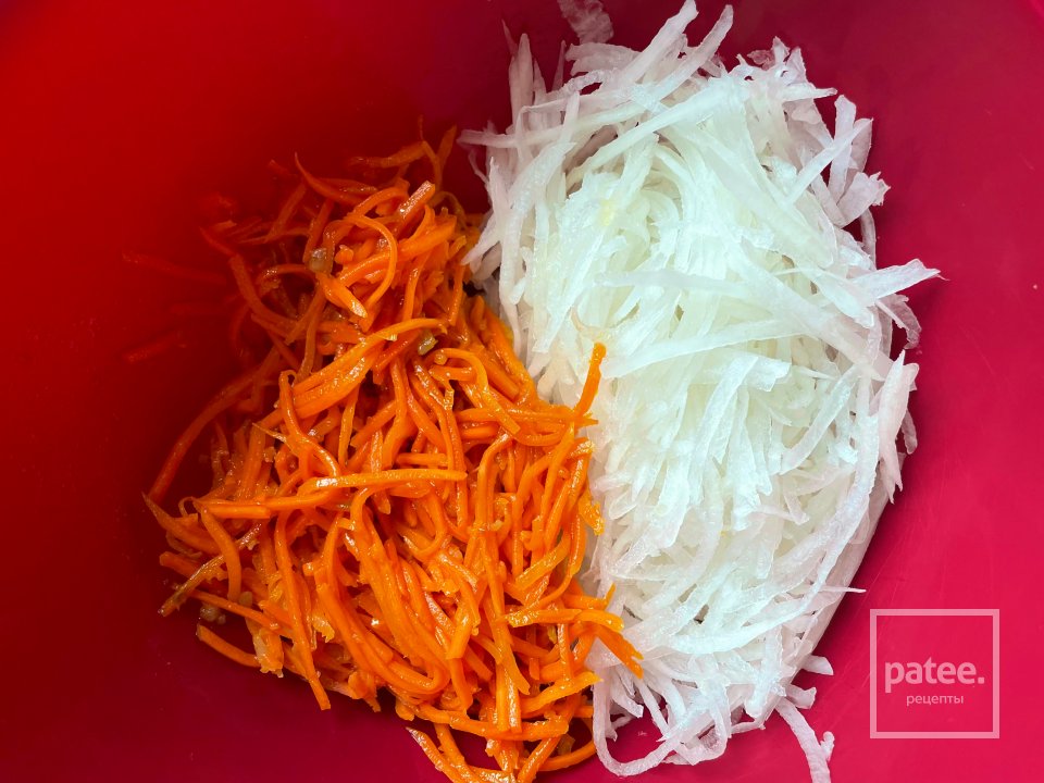 Салат из дайкона и моркови с яблочным «майонезом». - Шаг 4