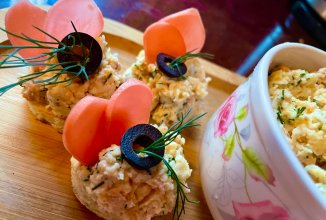 Закуска из печени трески.