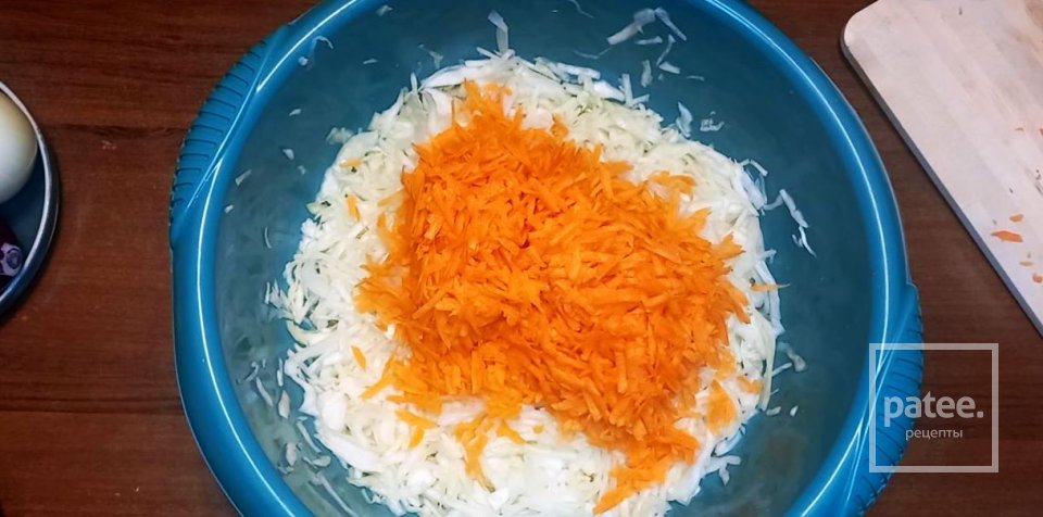 Салат из капусты и болгарского перца - Шаг 6