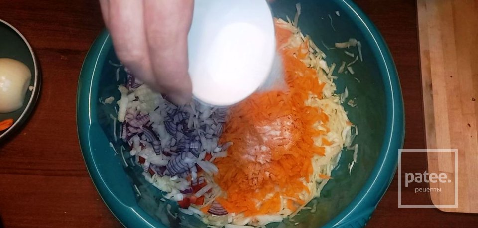 Салат из капусты и болгарского перца - Шаг 11