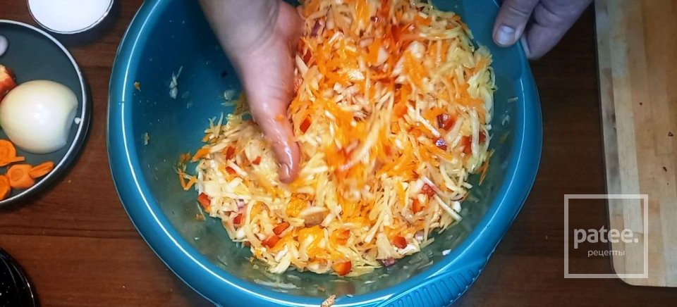 Салат из капусты и болгарского перца - Шаг 15