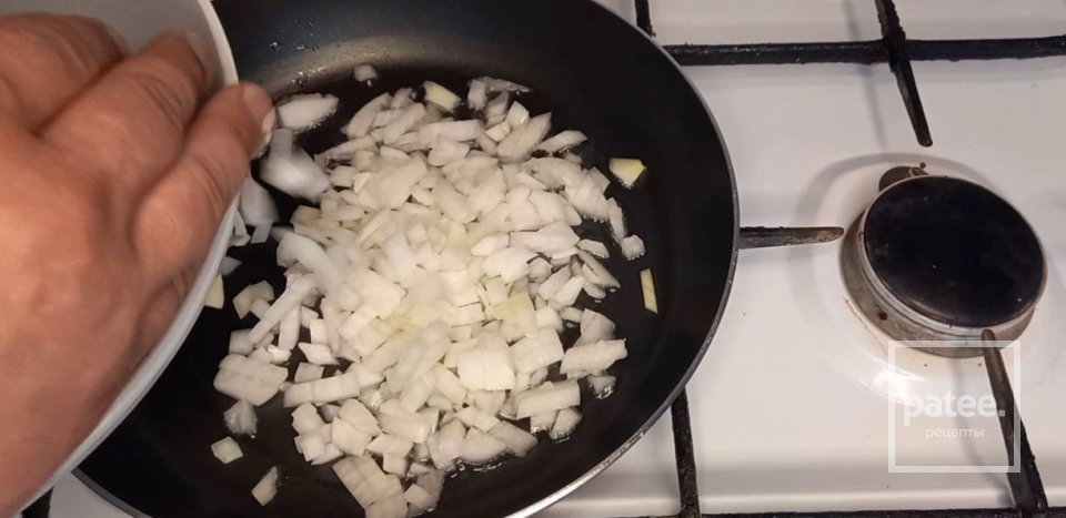 Шампиньоны, фаршированные крабовыми палочками - Шаг 8