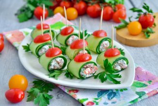 Рулетики из огурца с творожным сыром и красной рыбой 🥒