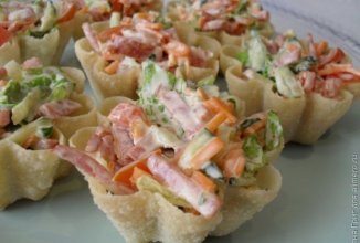 Тарталетки с корейской морковью и салями
👍🏼