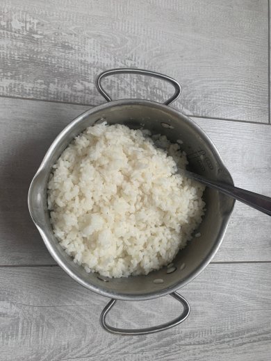 Жареный рис с кукурузой, яйцом и соевым соусом - Шаг 3