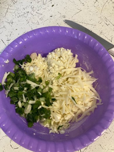 Творожные бублики с сыром и луком - Шаг 4