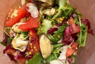 Салат с морепродуктами