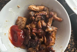 Тушеная свинина