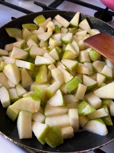 Яблочный штрудель на скорую руку 🍏🥐 - Шаг 2