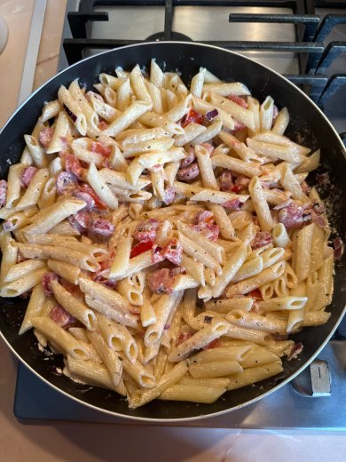 Макаров с копчеными колбасками в сливках - Шаг 5