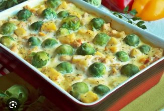 Запеканка с брюссельской капустой и фрикадельками