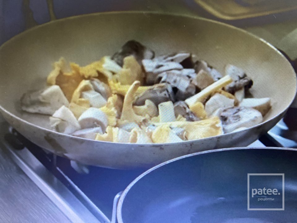 Греча с грибами и карбонадом - Шаг 1