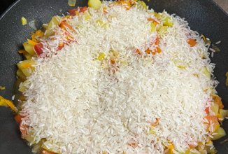 Овощи тушеные с рисом и кабачком