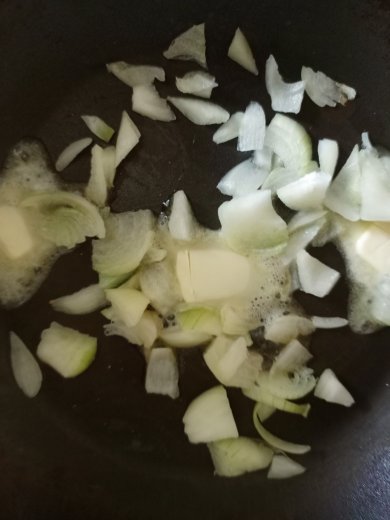 Спагетти с сосисками и луком - Шаг 6