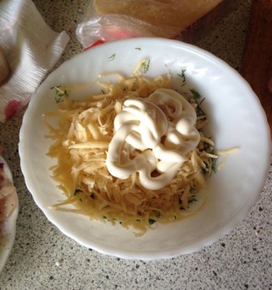 Куриные рулеты с сыром, чесноком и укропом - Шаг 2