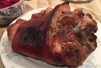 Рулька в горчично-медовом соусе