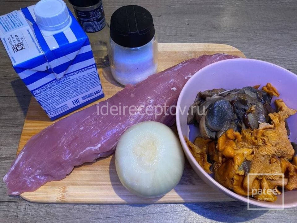 Медальоны из свиной вырезки с грибным соусом на сковороде 🥩 - Шаг 1