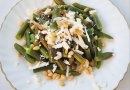Стручковая фасоль с кедровыми орешками
