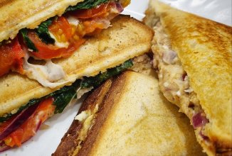 Сендвичи с тунцом (2 варианта)