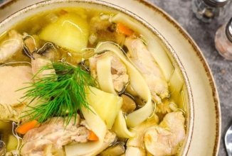 Куриный суп с лапшой и грибами 🍲