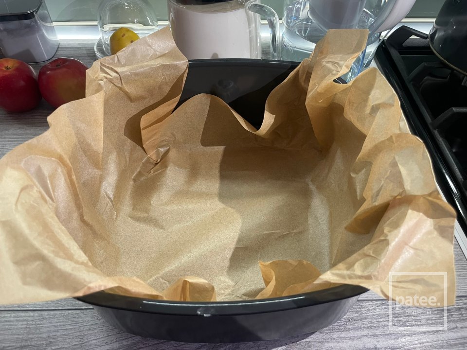 Яблочный пирог на творожном тесте - Шаг 8