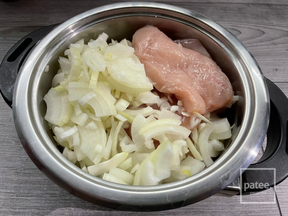 Куриное филе под "шубой" из овощей и сыра - Шаг 3