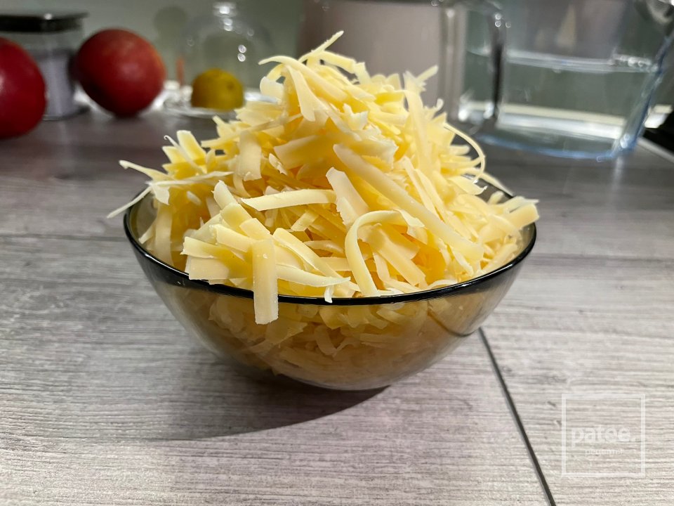 Куриное филе под "шубой" из овощей и сыра - Шаг 7