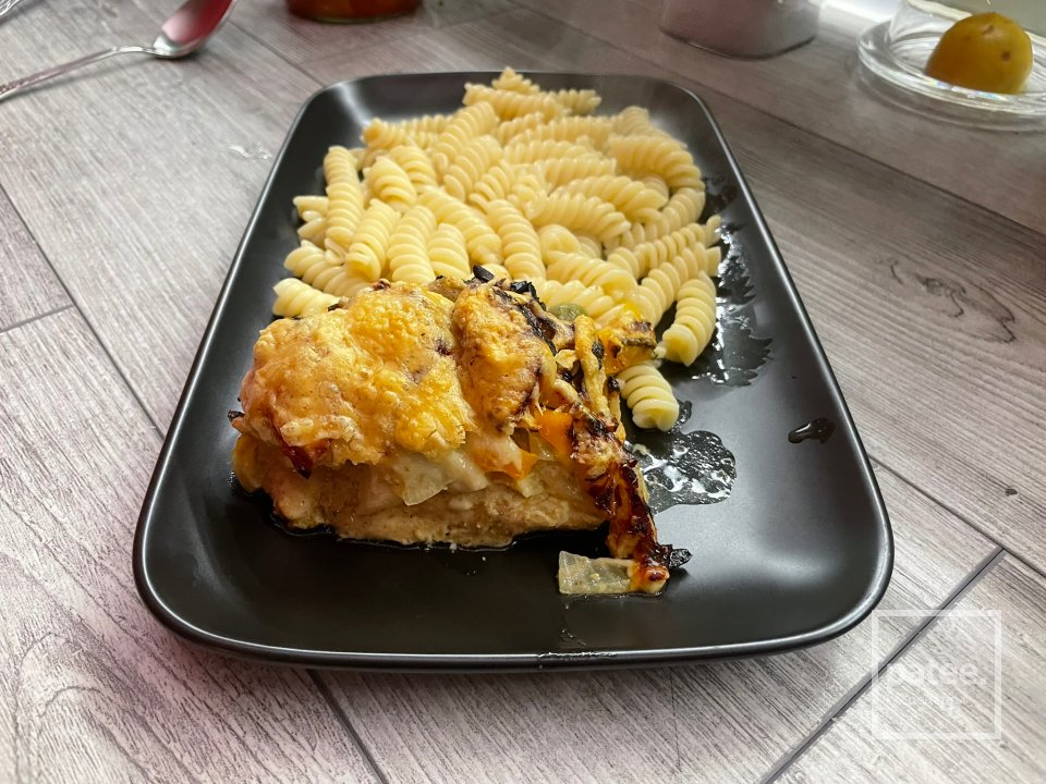 Куриное филе под "шубой" из овощей и сыра - Шаг 17