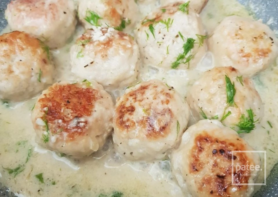 Тефтели с сыром в сливочном соусе ☺️ - Шаг 1