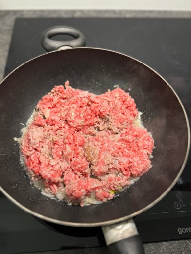 Пирожки с мясом на дрожжевом тесте - Шаг 2