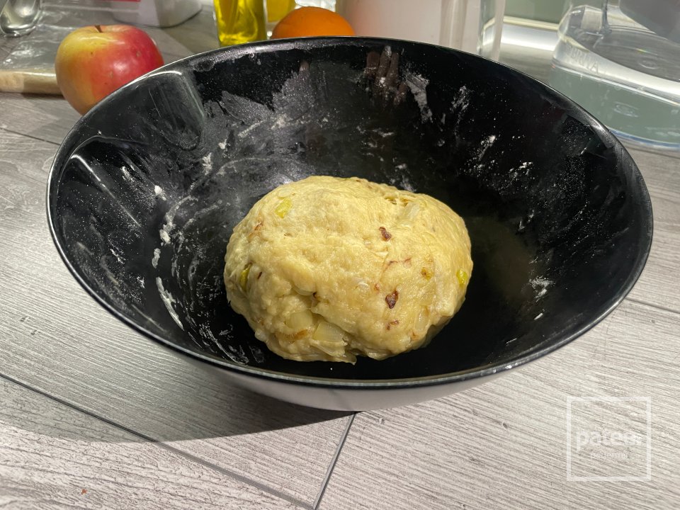 Хлебные палочки с жареным луком - Шаг 7