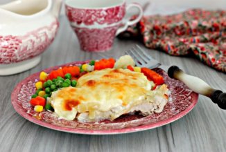 Курица с ананасом