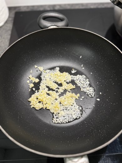 Паста с креветками в сливочном соусе 🍝🦐 - Шаг 3