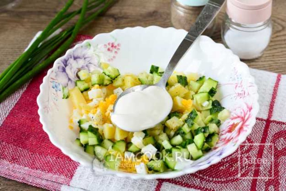 Картофельный салат с яйцом и огурцом 🥗 - Шаг 7