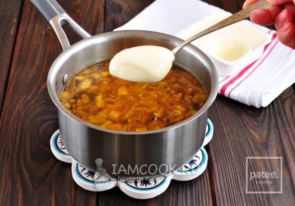 Сливочный суп с грибами и плавленным сыром 🍲 - Шаг 8