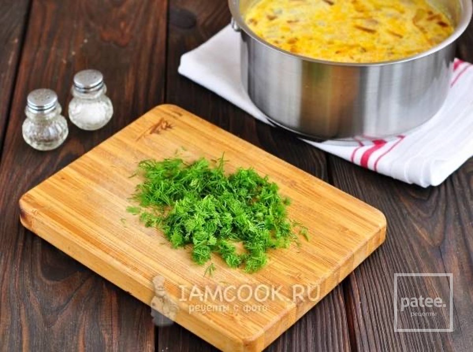 Сливочный суп с грибами и плавленным сыром 🍲 - Шаг 10