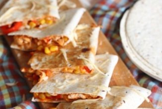 Кесадилья с курицей и кукурузой 👍🏼