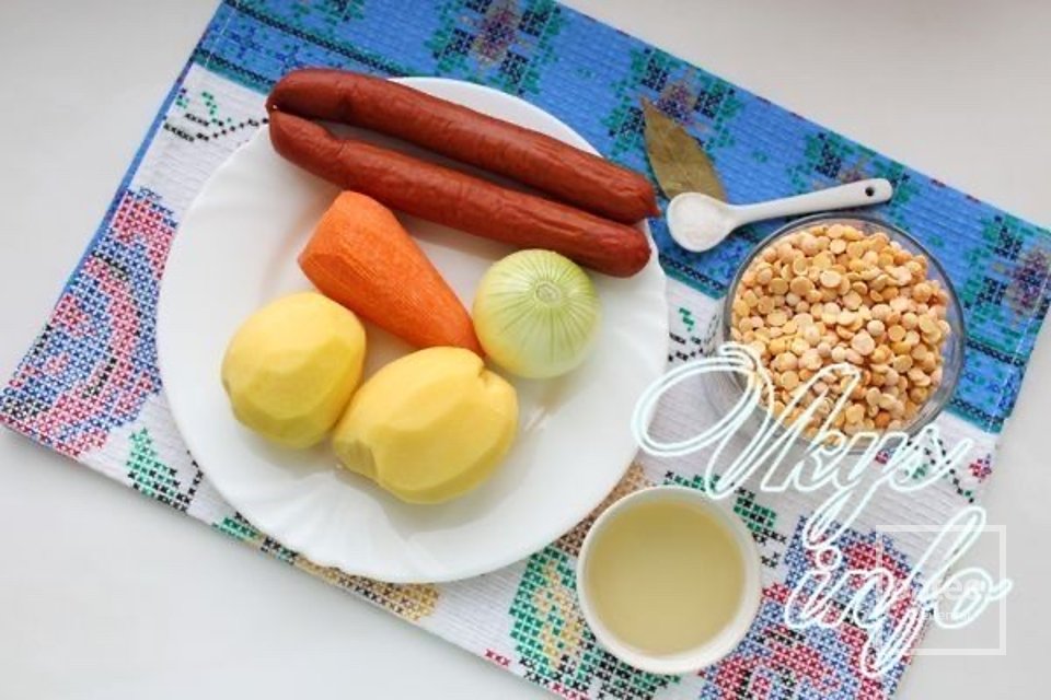 Гороховый суп с охотничьими колбасками 🍲 - Шаг 1
