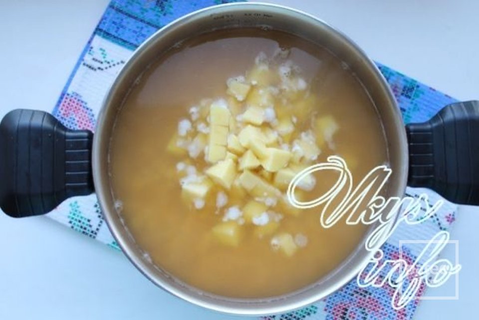 Гороховый суп с охотничьими колбасками 🍲 - Шаг 10