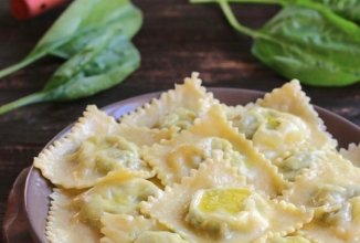 Равиоли с сыром и зеленью 🥟