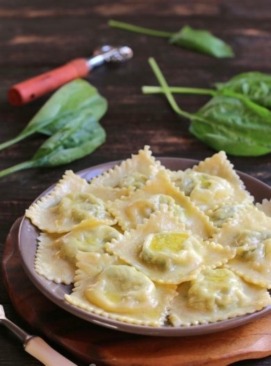 Равиоли с сыром и зеленью 🥟