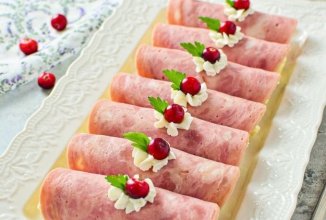 Рулетики из ветчины с творожным сыром и чесноком 👍🏼