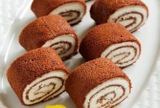 Шоколадные блины с начинкой из сливочного сыра и пряными грушами. 🥞